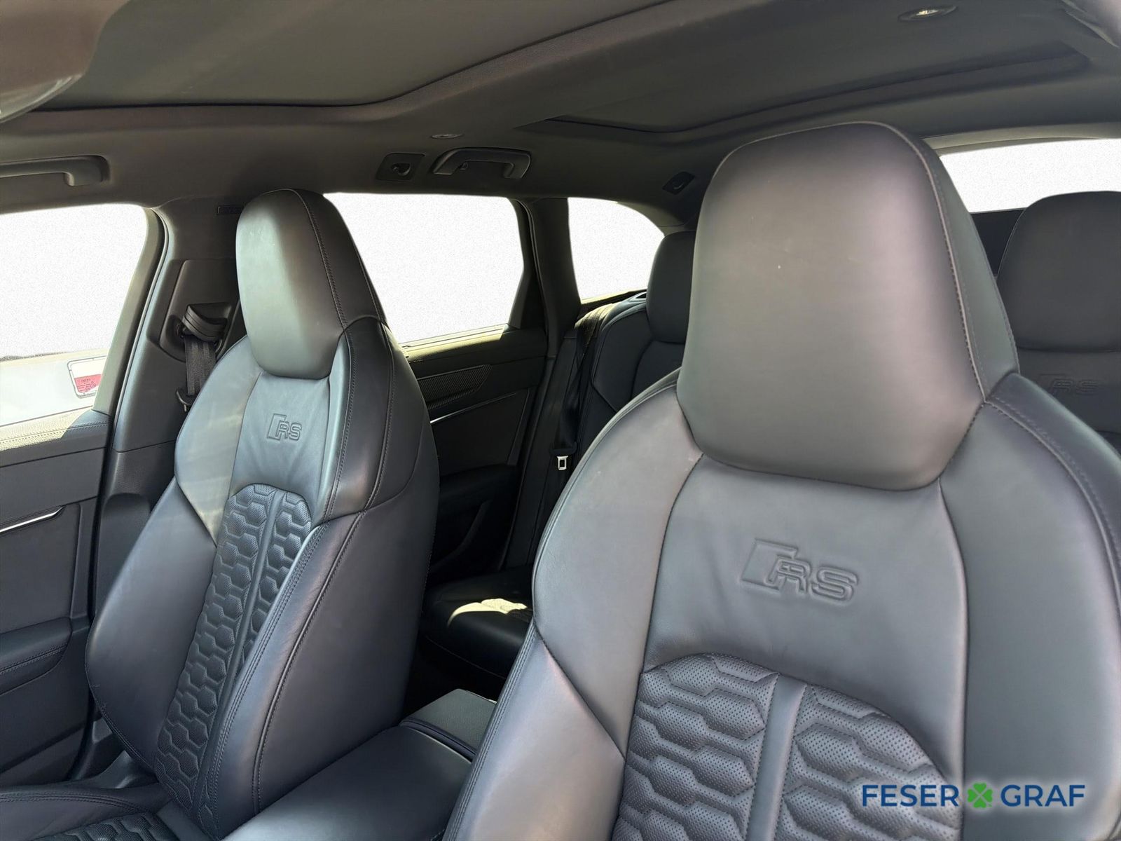Audi RS6 2024 г. Белый, пробег 43100 км