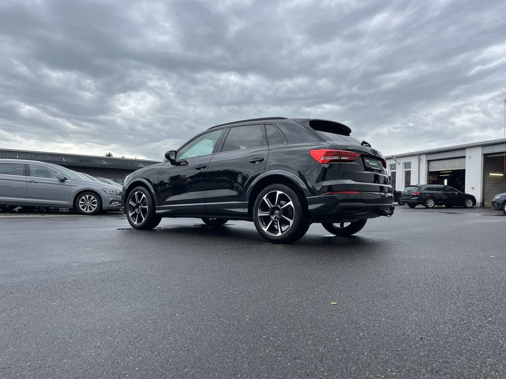 Audi Q3 2022 г. Чёрный, пробег 43728 км