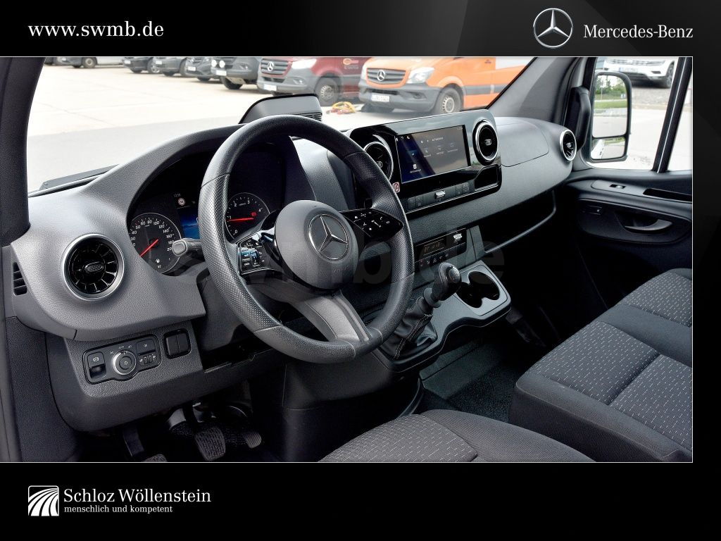 Mercedes-Benz SPRINTER 2025 г. Белый, пробег 32291 км