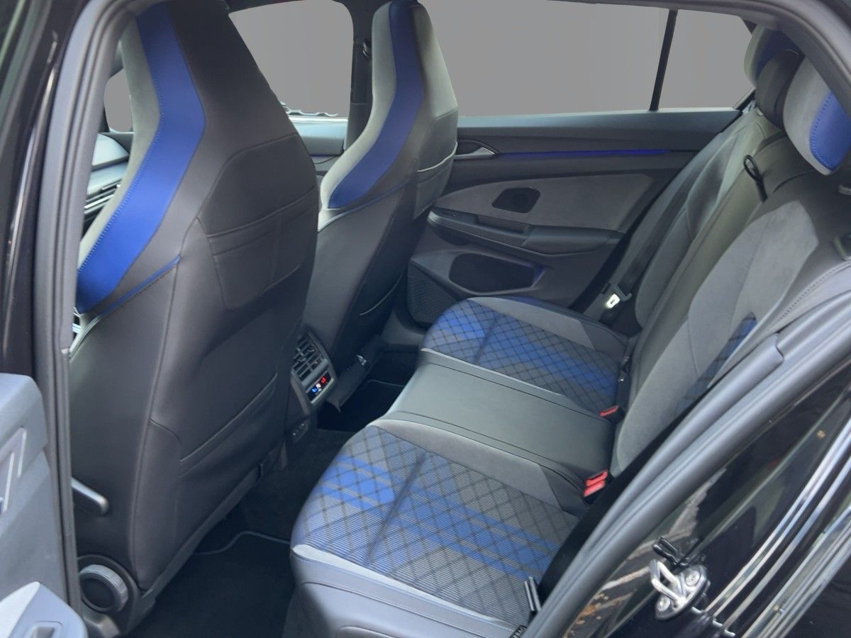 Volkswagen Golf 2022 г. Чёрный, пробег 54347 км