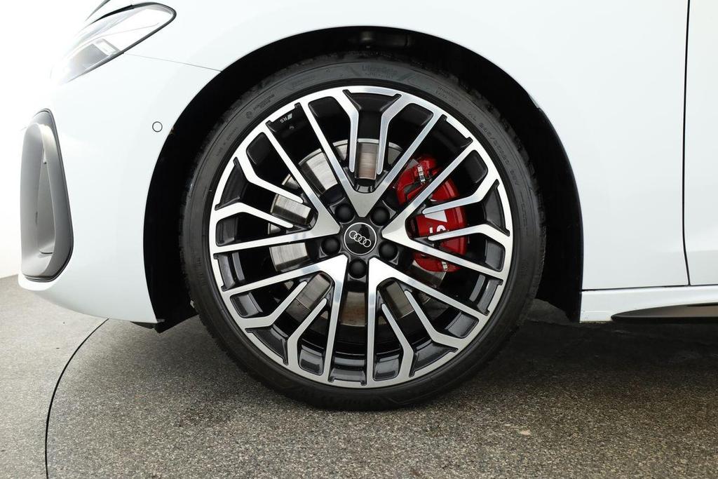 Audi S5 2025 г. Белый, пробег 28200 км