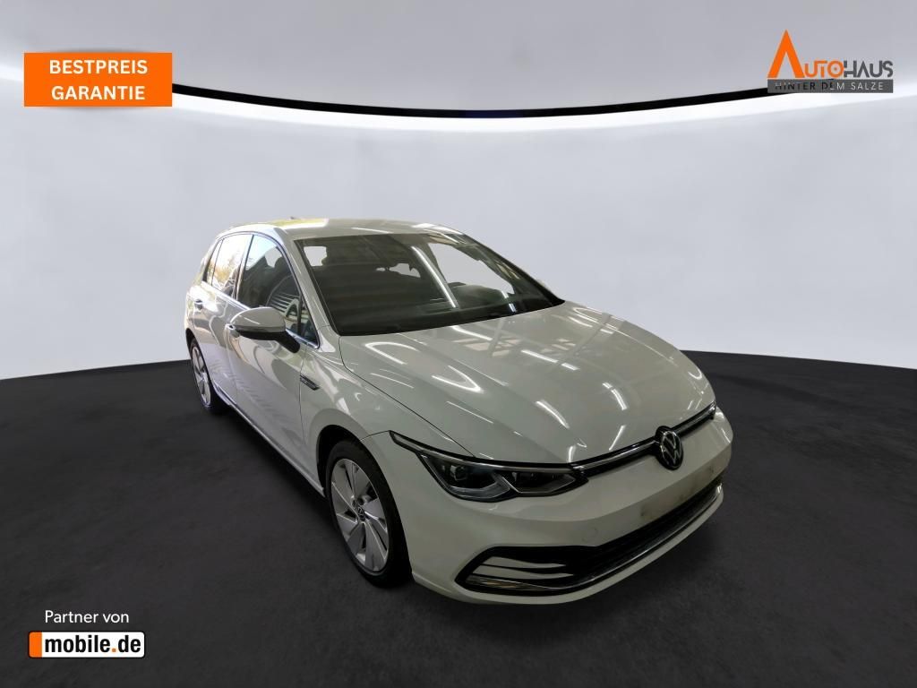 Volkswagen Golf 2024 г. Белый, пробег 50840 км