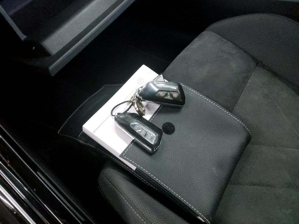 Volkswagen Golf 2024 г. Белый, пробег 50840 км