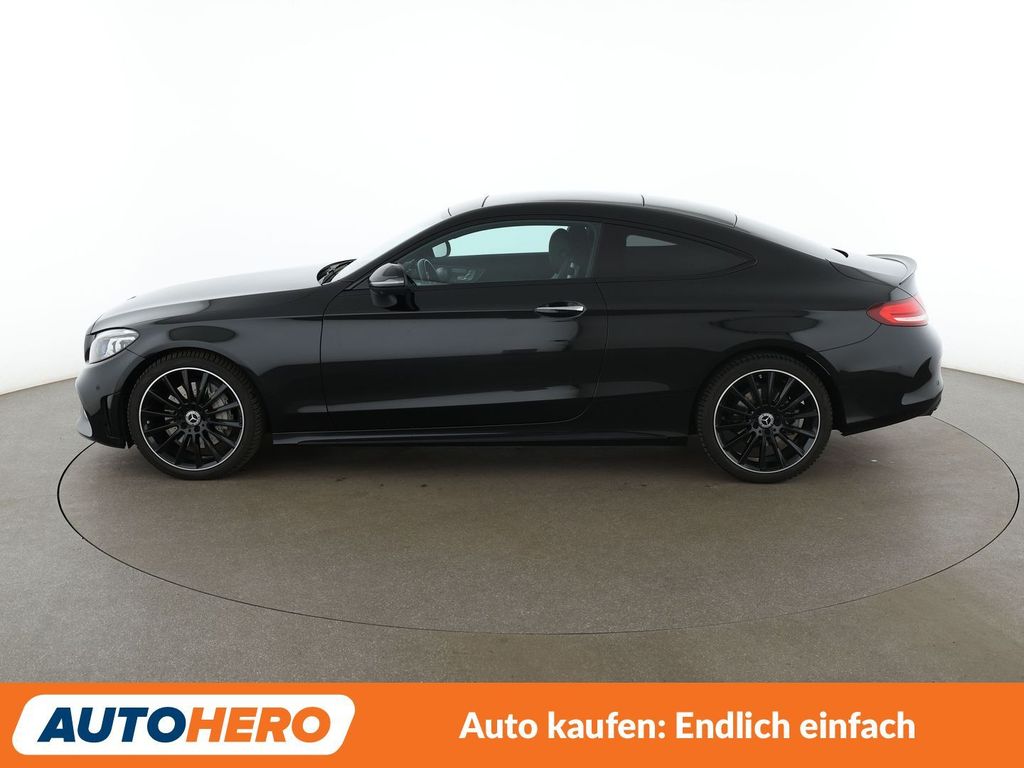 Mercedes-Benz C 300 2023 г. Чёрный, пробег 31830 км