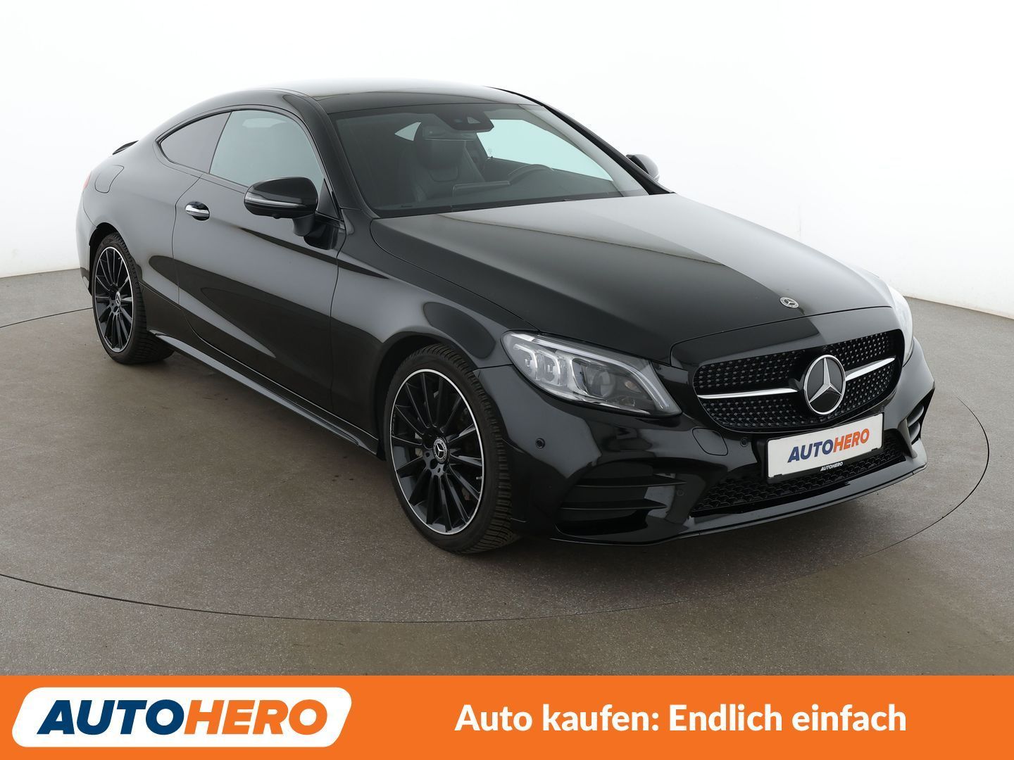 Mercedes-Benz C 300 2023 г. Чёрный, пробег 31830 км