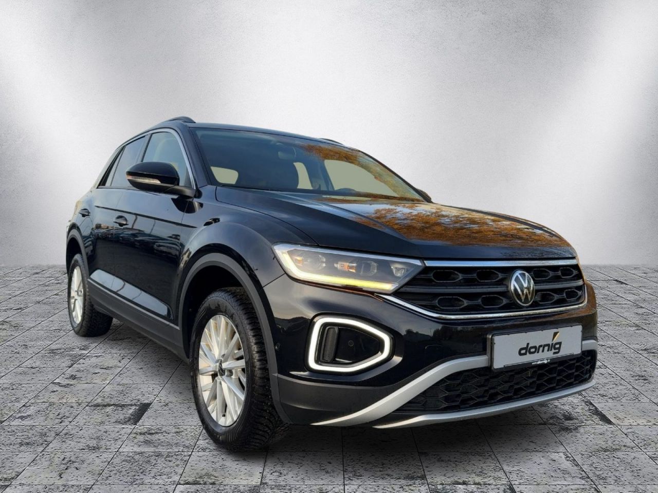 Volkswagen T-Roc 2024 г. Чёрный, пробег 25800 км