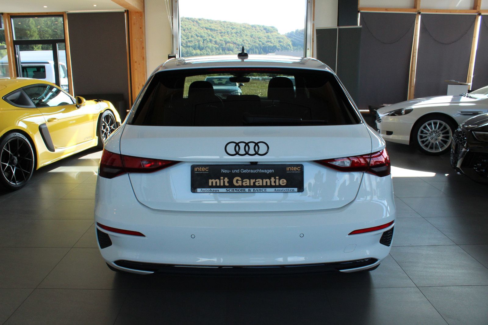 Audi A3 2023 г. Белый, пробег 30000 км