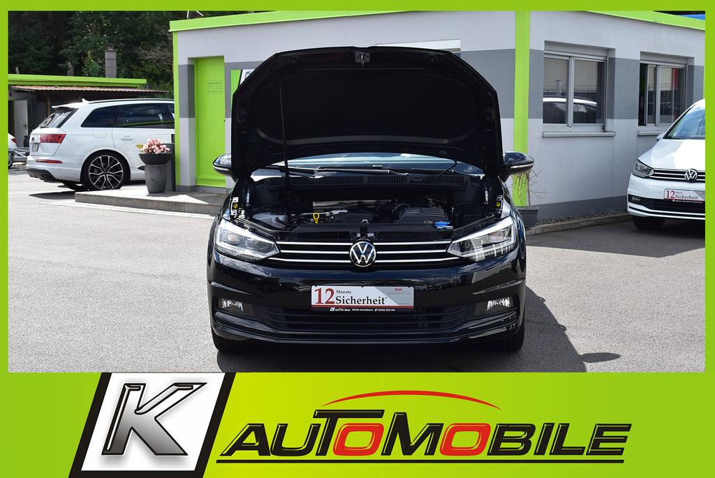 Volkswagen Touran 2023 г. Чёрный, пробег 21920 км