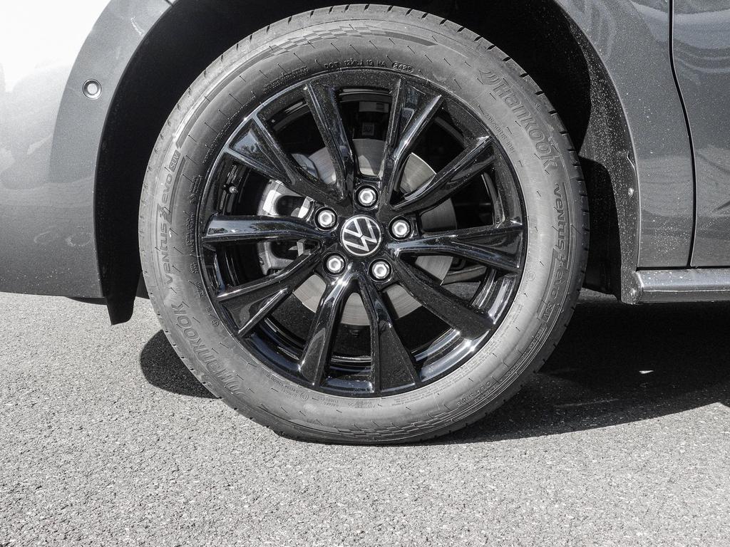 Volkswagen T7 MULTIVAN 2026 г. Серый, пробег 10000 км