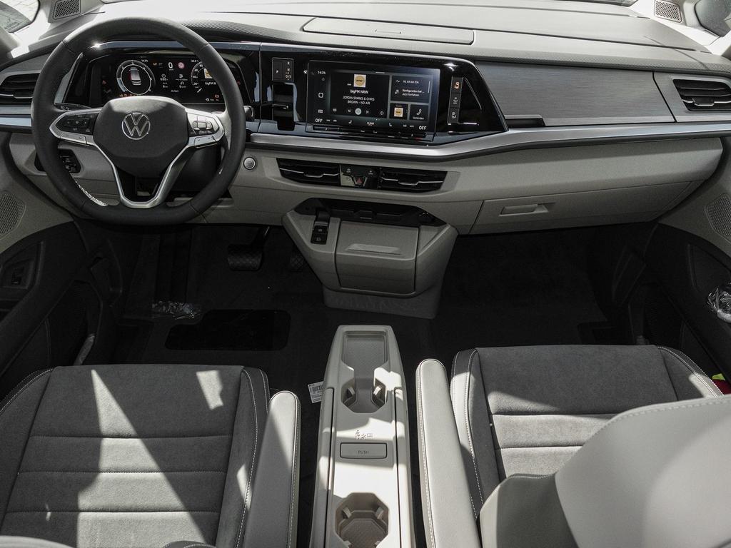 Volkswagen T7 MULTIVAN 2026 г. Серый, пробег 10000 км