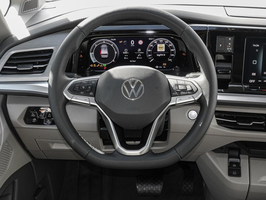 Volkswagen T7 MULTIVAN 2026 г. Серый, пробег 10000 км