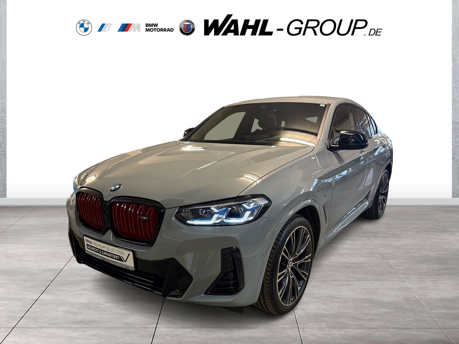 BMW X4 M40 2023 г. Серый, пробег 33411 км