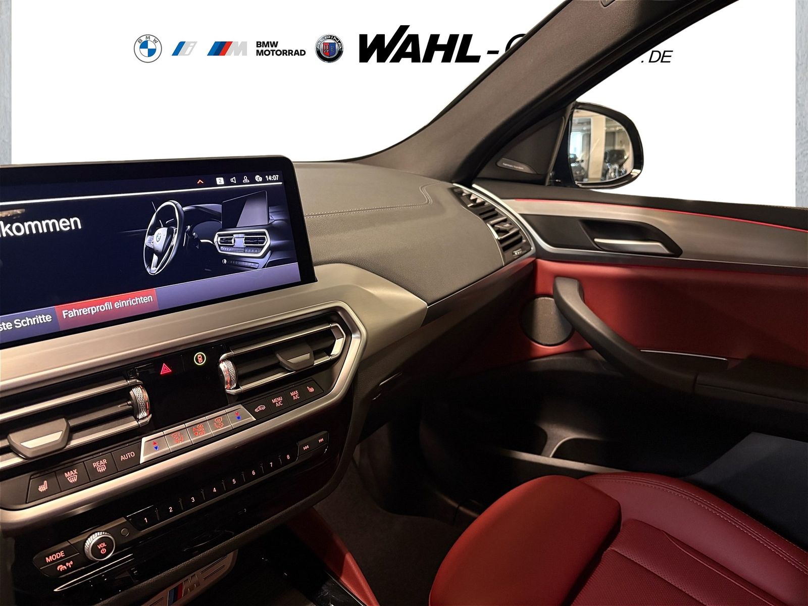 BMW X4 M40 2023 г. Серый, пробег 33411 км