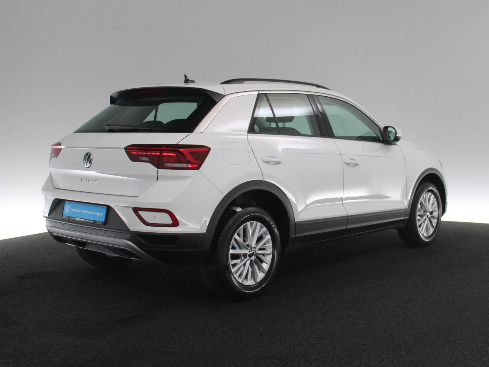 Volkswagen T-Roc 2023 г. Белый, пробег 47154 км