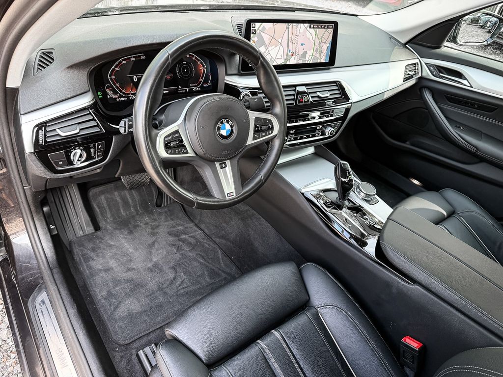 BMW 540 2023 г. Серый, пробег 39591 км