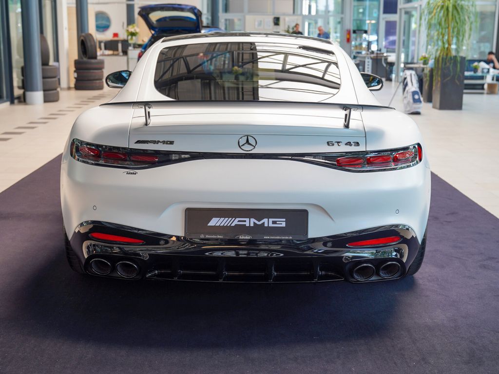 Mercedes-Benz AMG GT 2025 г. Белый, пробег 6219 км