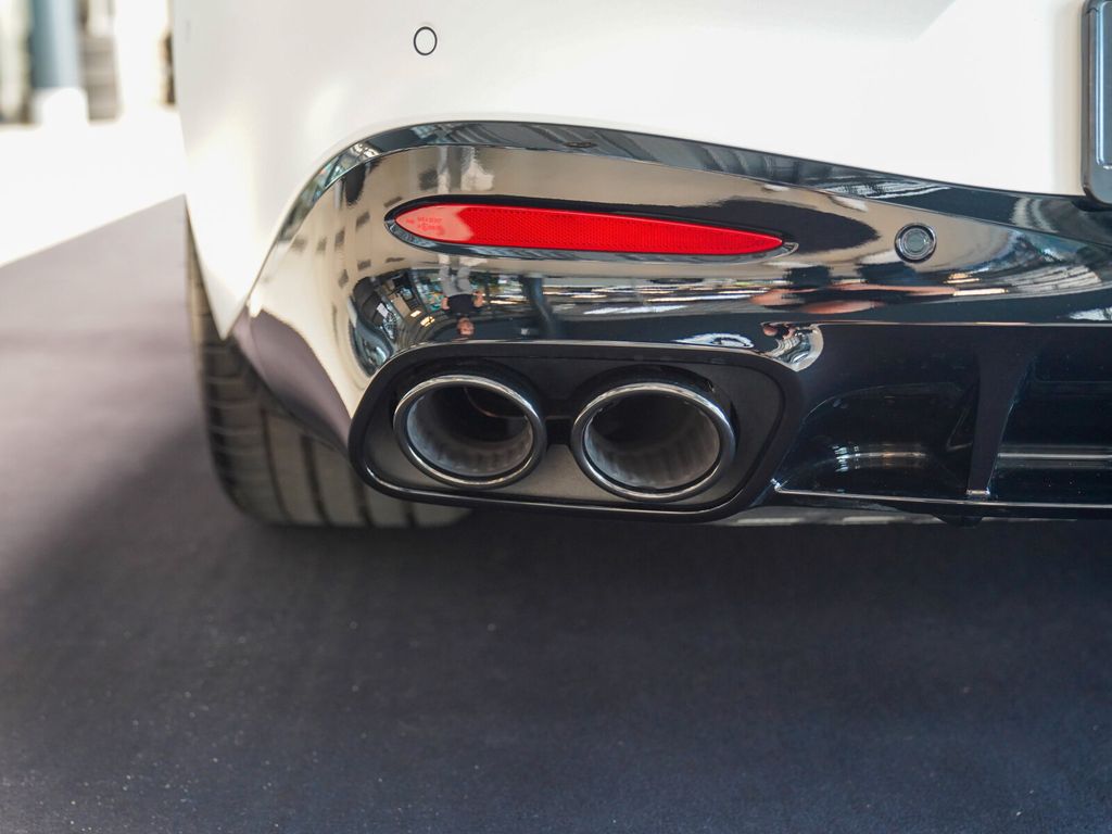 Mercedes-Benz AMG GT 2025 г. Белый, пробег 6219 км