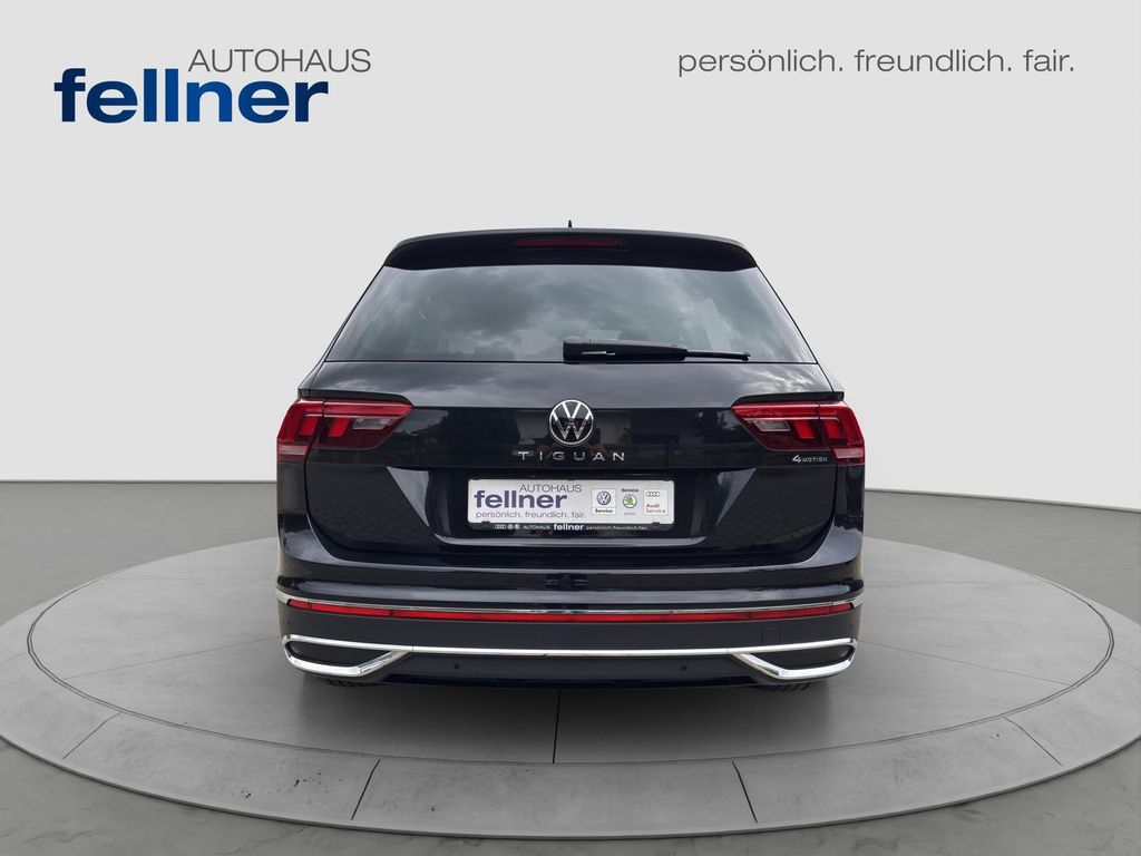 Volkswagen Tiguan 2023 г. Чёрный, пробег 60000 км