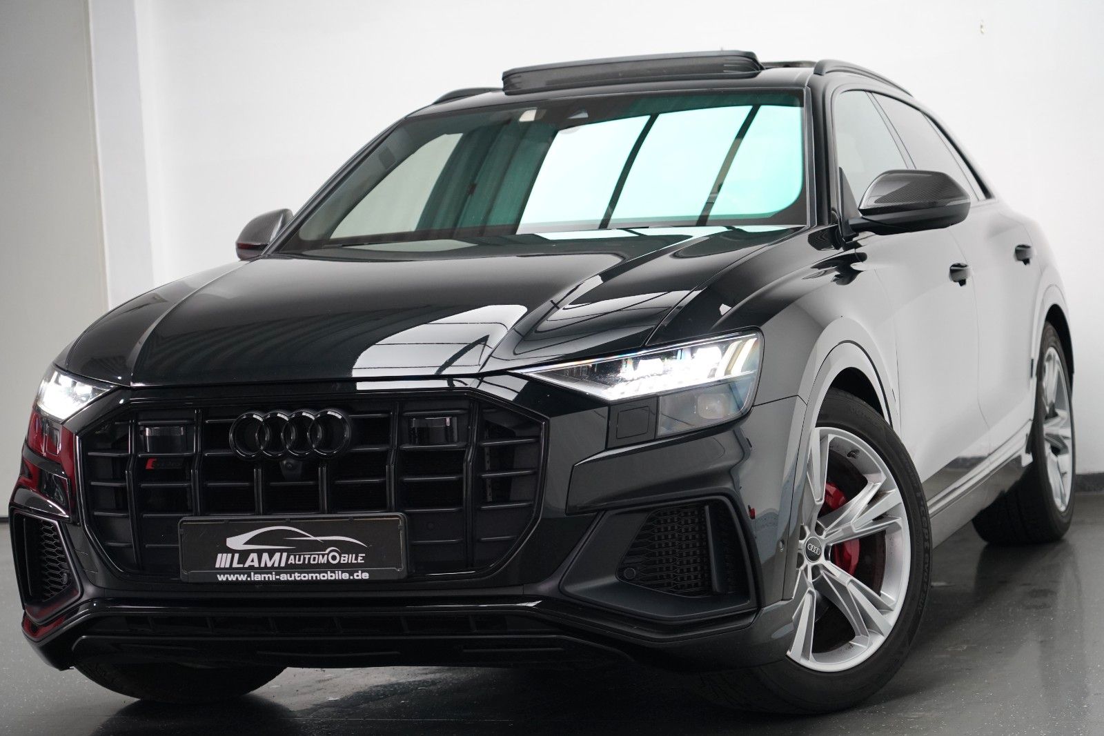 Audi SQ8 2023 г. Чёрный, пробег 45000 км