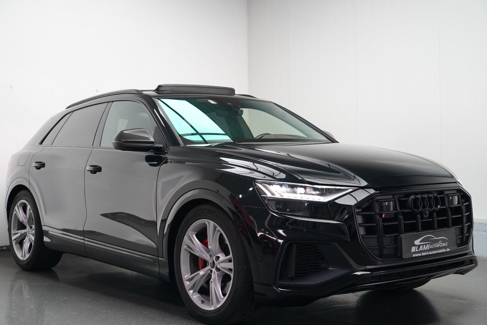 Audi SQ8 2023 г. Чёрный, пробег 45000 км