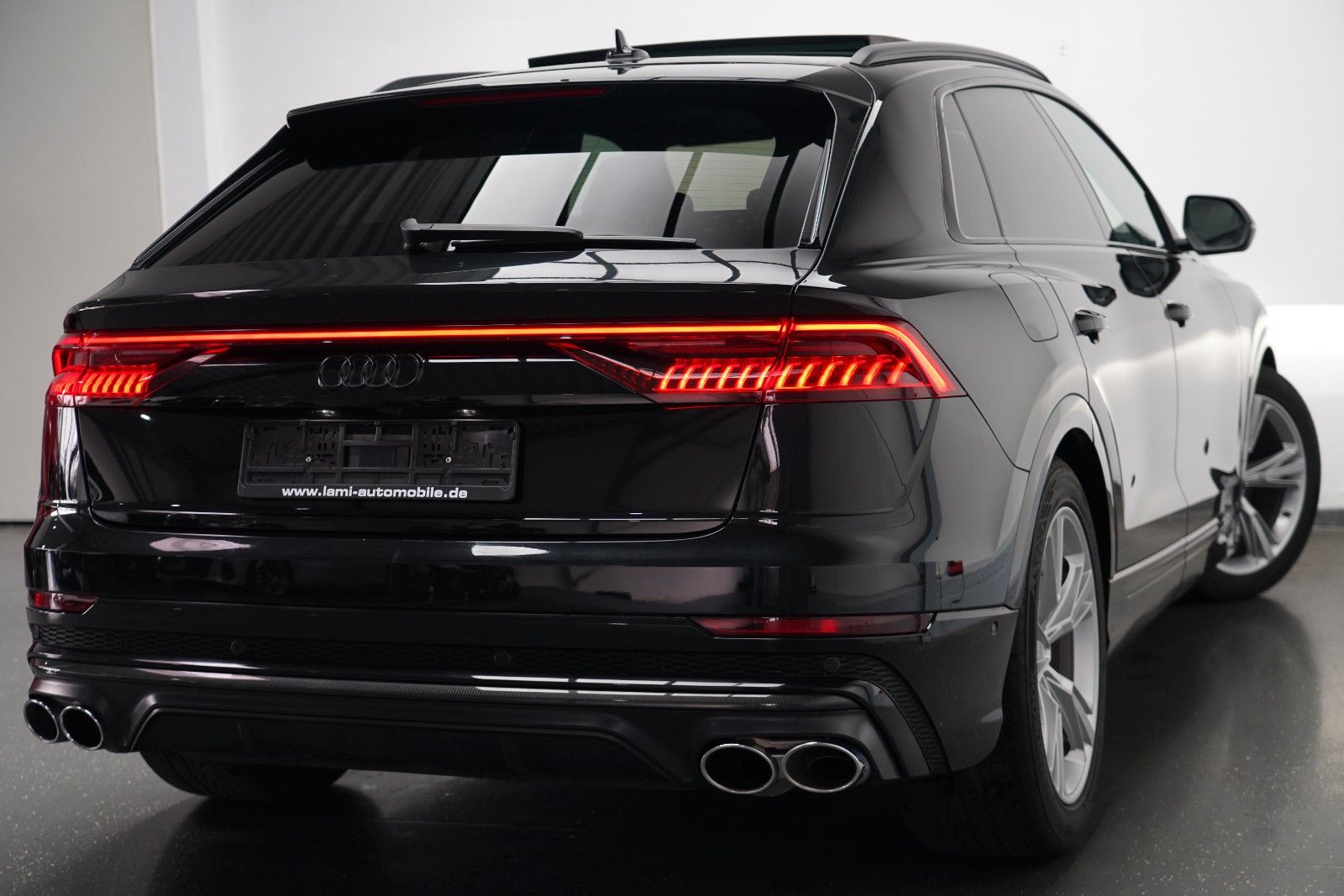 Audi SQ8 2023 г. Чёрный, пробег 45000 км