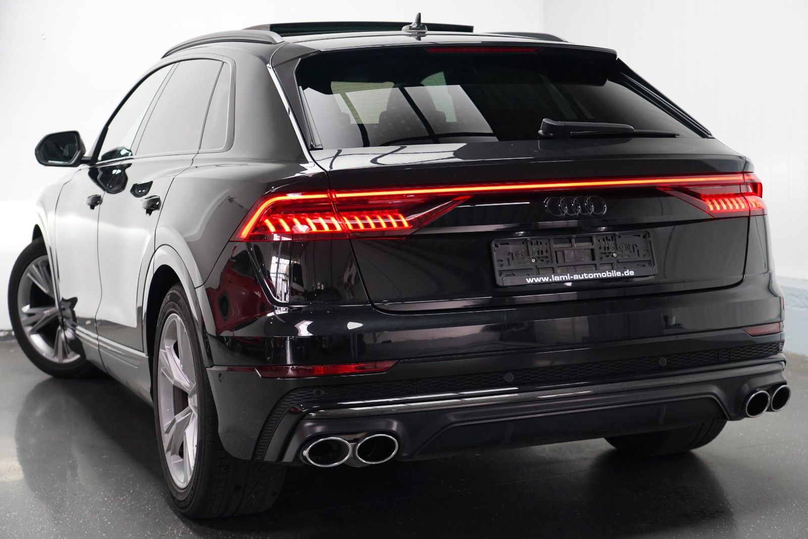 Audi SQ8 2023 г. Чёрный, пробег 45000 км