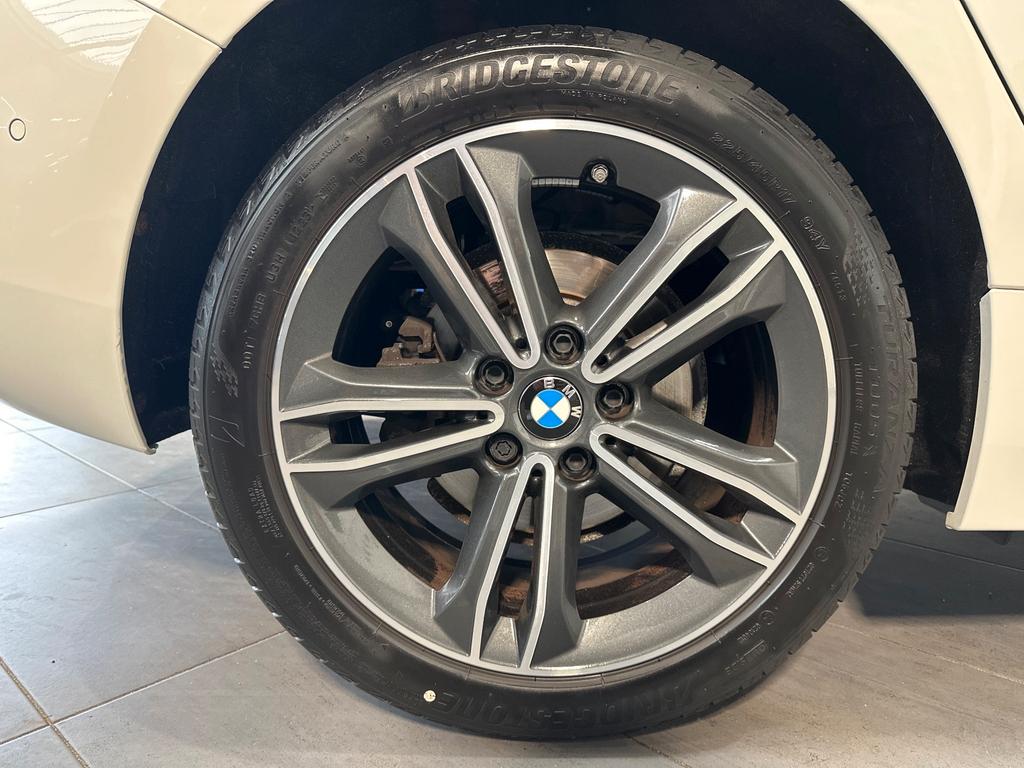 BMW 118 2023 г. Белый, пробег 38750 км