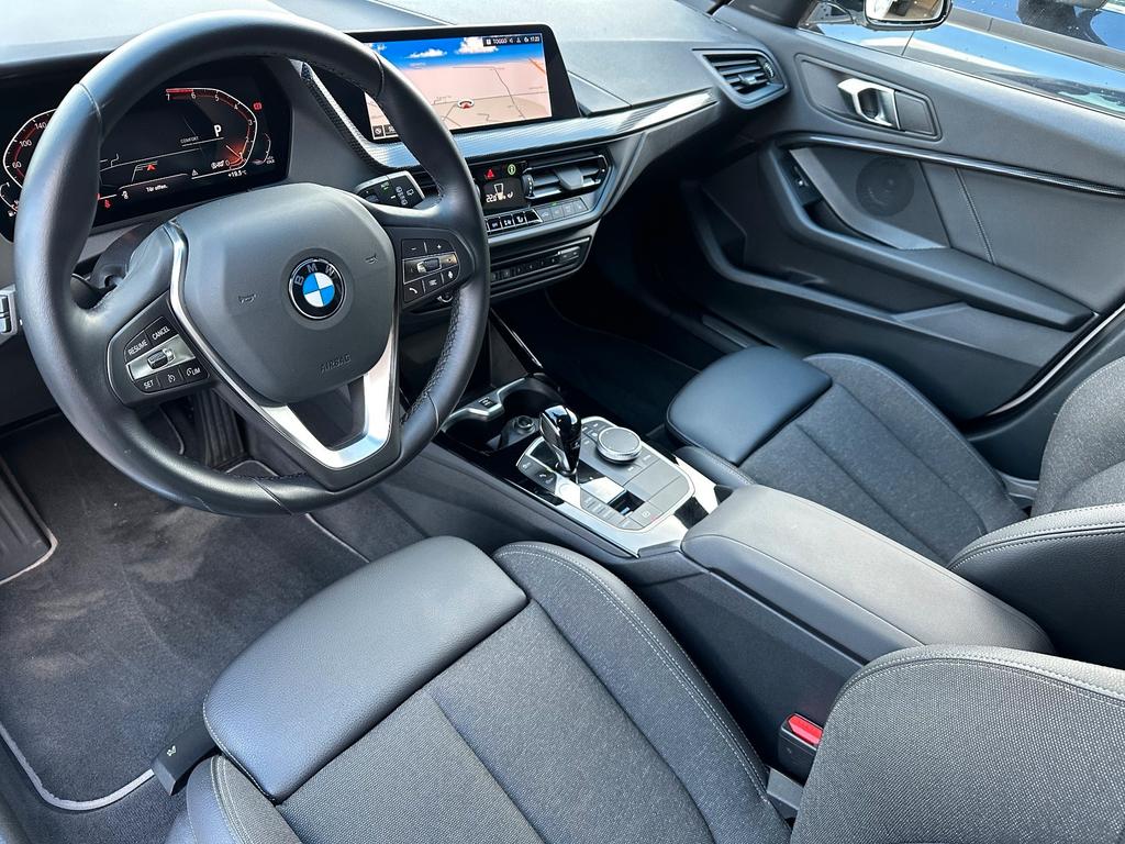 BMW 118 2023 г. Белый, пробег 38750 км
