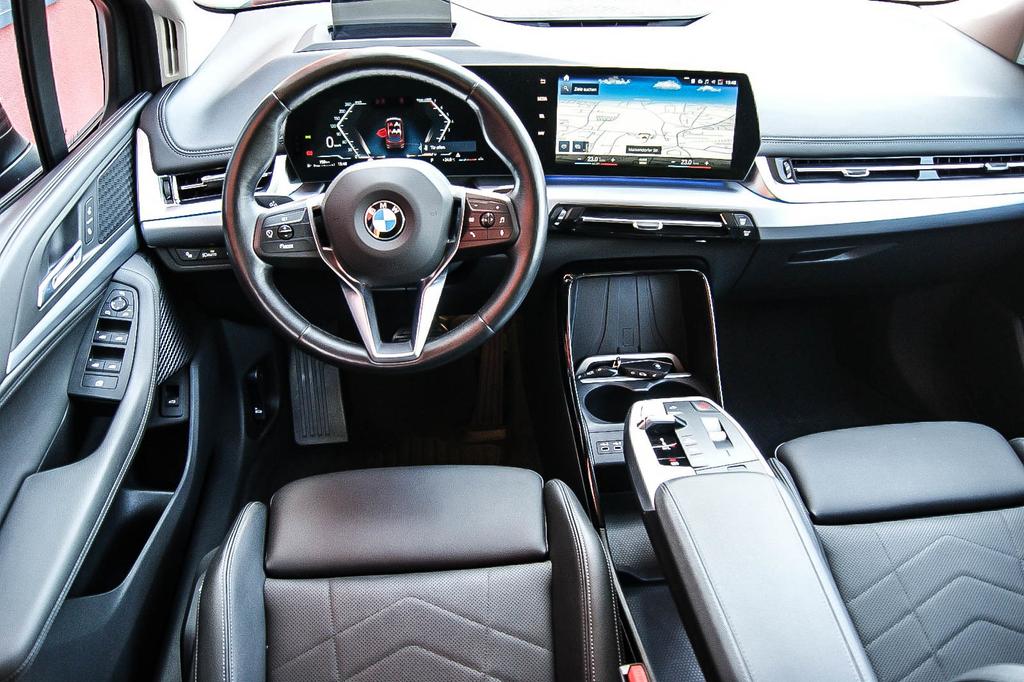 BMW 223 ACTIVE TOURER 2023 г. Красный, пробег 37241 км