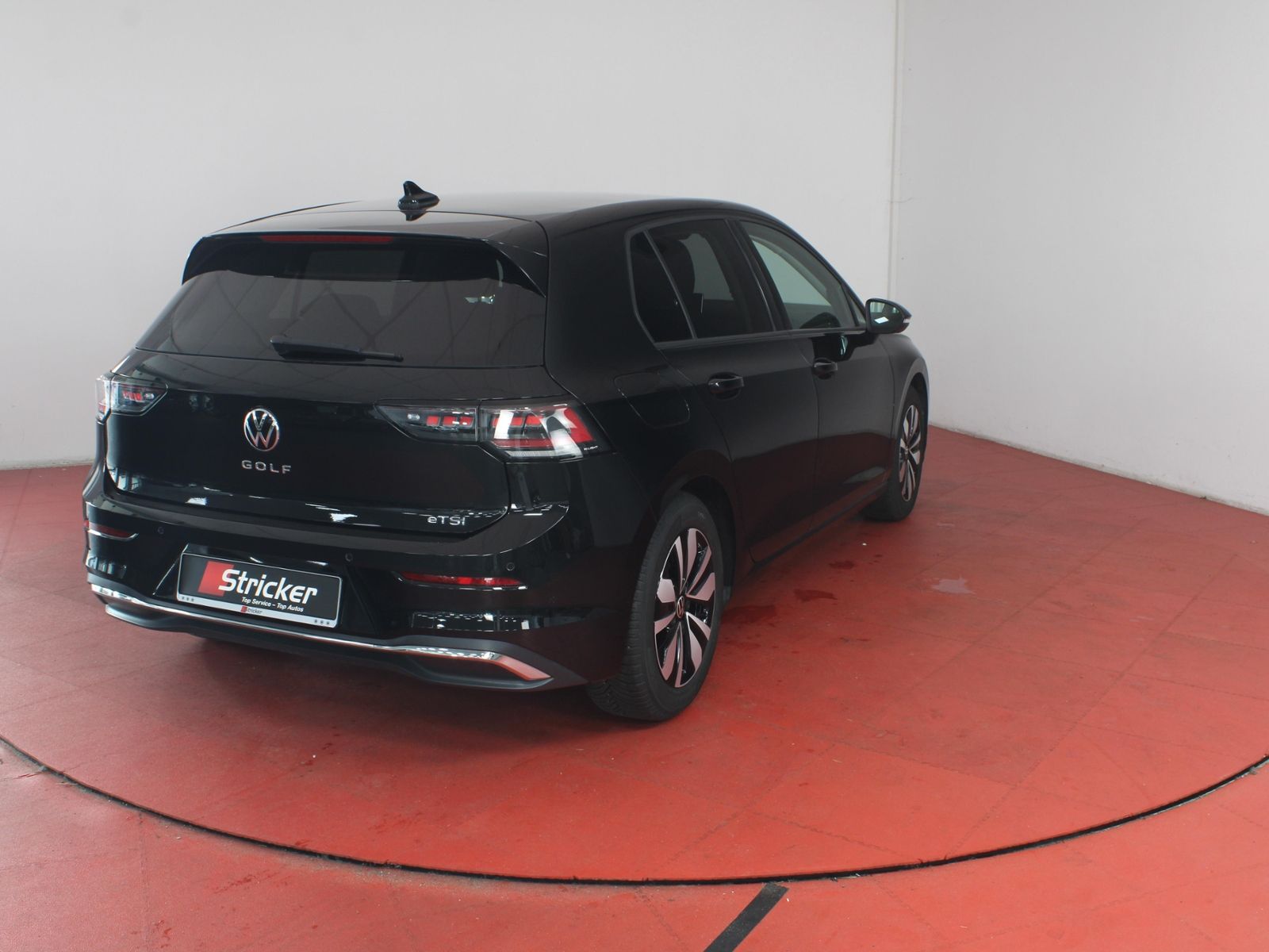 Volkswagen Golf 2025 г. Чёрный, пробег 23919 км