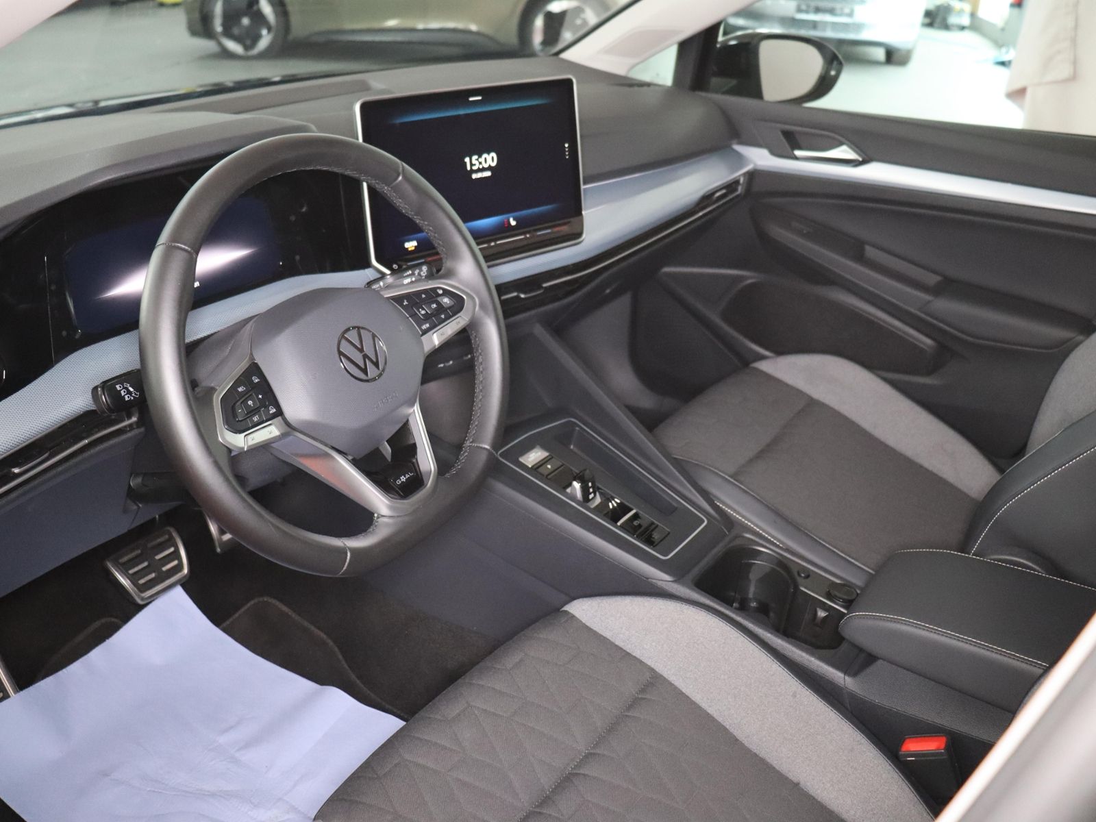 Volkswagen Golf 2025 г. Чёрный, пробег 23919 км