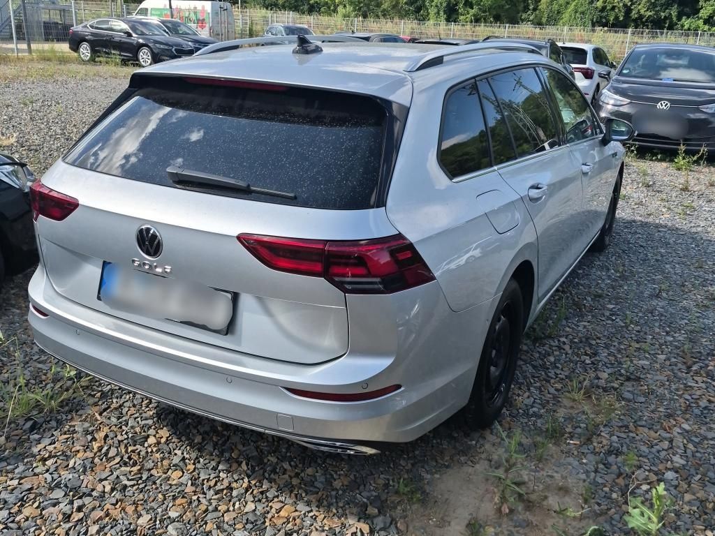 Volkswagen Golf 2023 г. Серебристый, пробег 51801 км