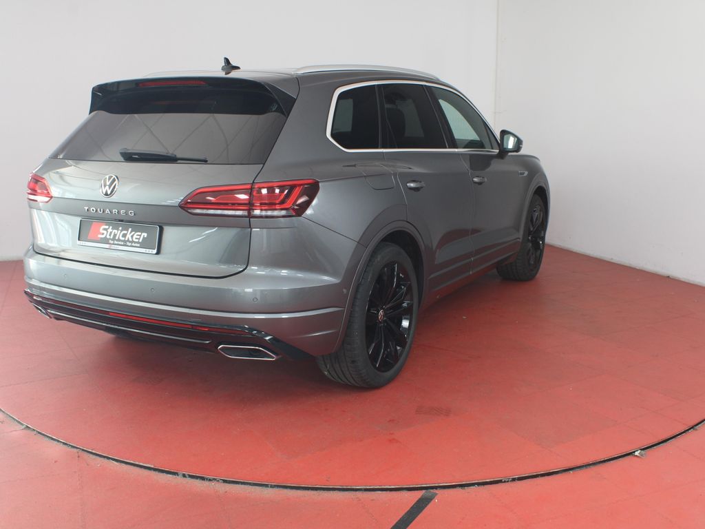 Volkswagen Touareg 2021 г. Серый, пробег 59613 км