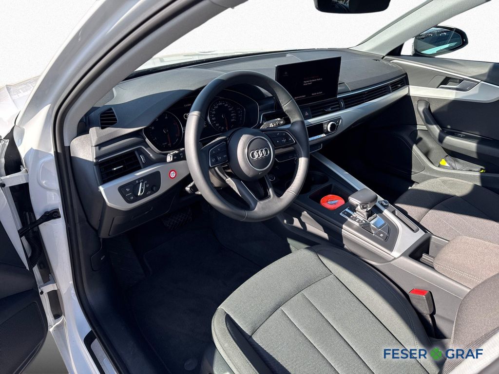 Audi A4 2024 г. Белый, пробег 41650 км