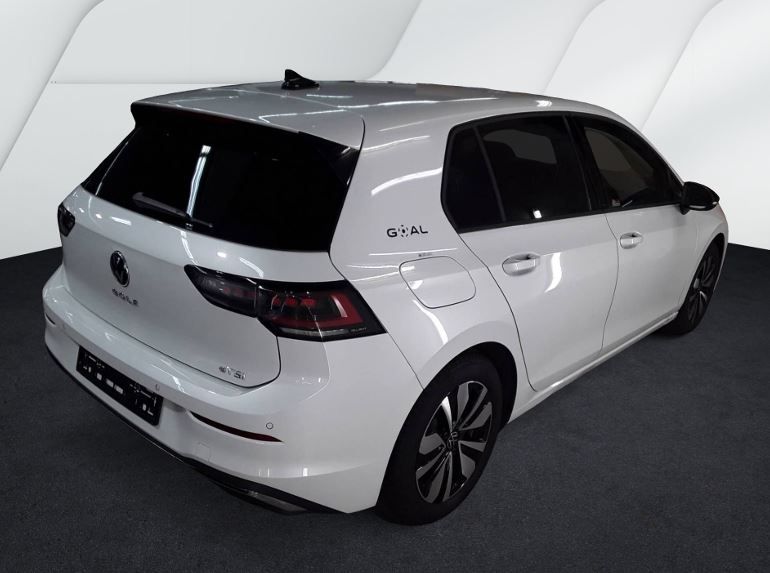 Volkswagen Golf 2025 г. Белый, пробег 19404 км