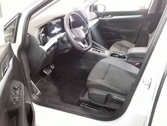 Volkswagen Golf 2025 г. Белый, пробег 19404 км