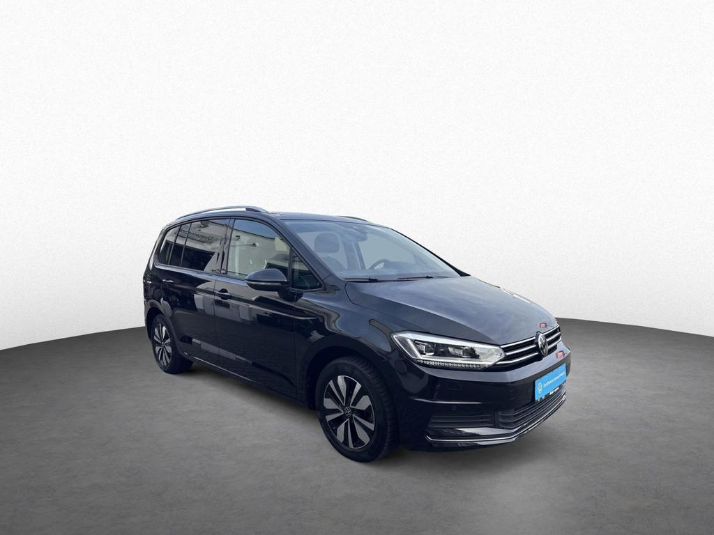 Volkswagen Touran 2024 г. Чёрный, пробег 38950 км