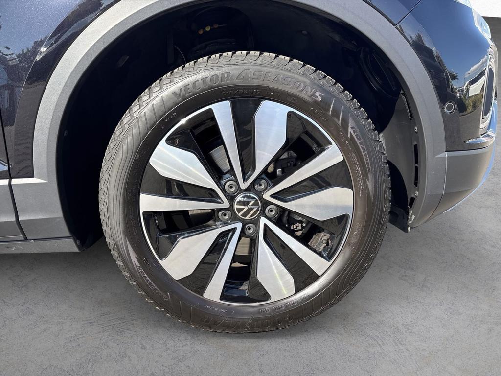 Volkswagen T-Roc 2024 г. Чёрный, пробег 37800 км