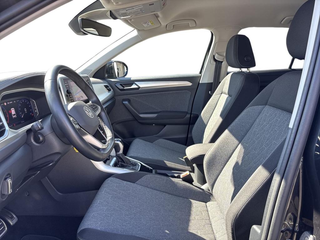 Volkswagen T-Roc 2024 г. Чёрный, пробег 37800 км