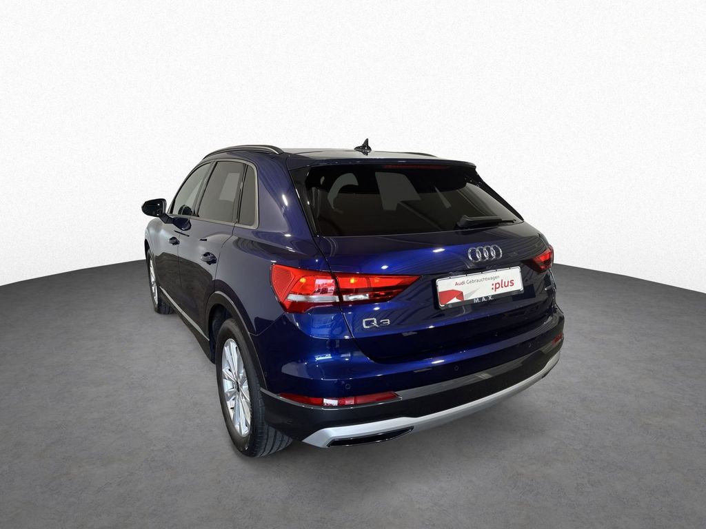 Audi Q3 2022 г. Синий, пробег 54200 км