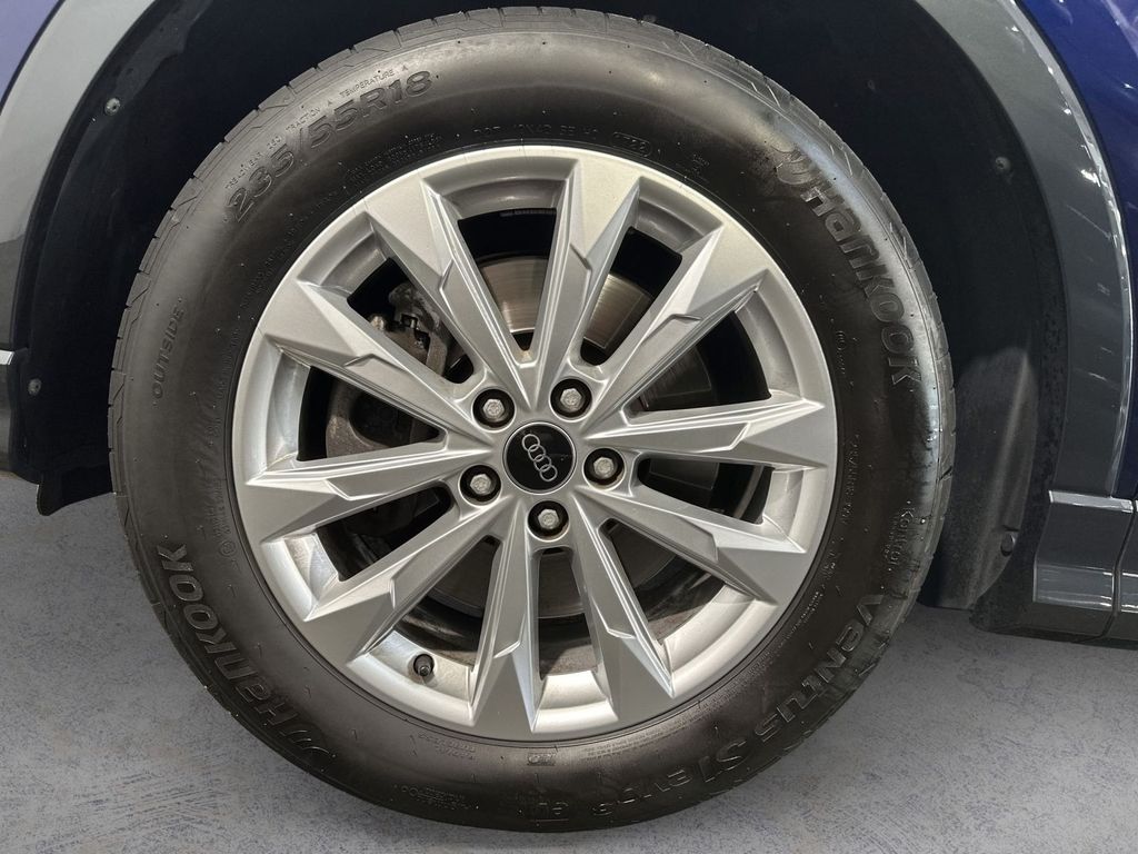 Audi Q3 2022 г. Синий, пробег 54200 км