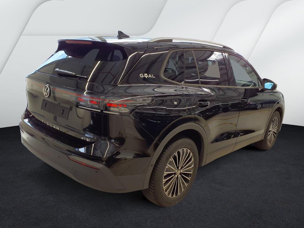 Volkswagen Tiguan 2025 г. Чёрный, пробег 21500 км
