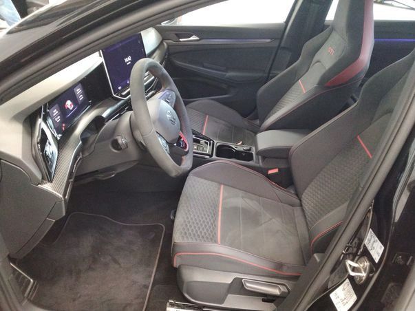 Volkswagen Golf 2026 г. Чёрный, пробег 13950 км
