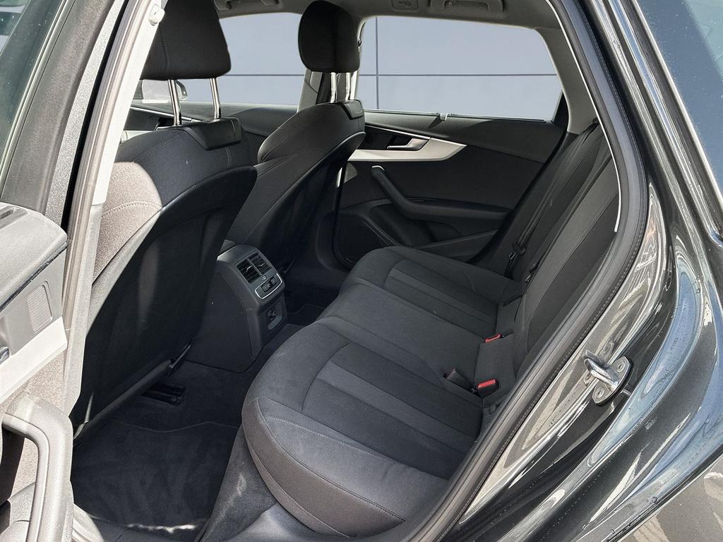 Audi A4 2023 г. Серый, пробег 58904 км