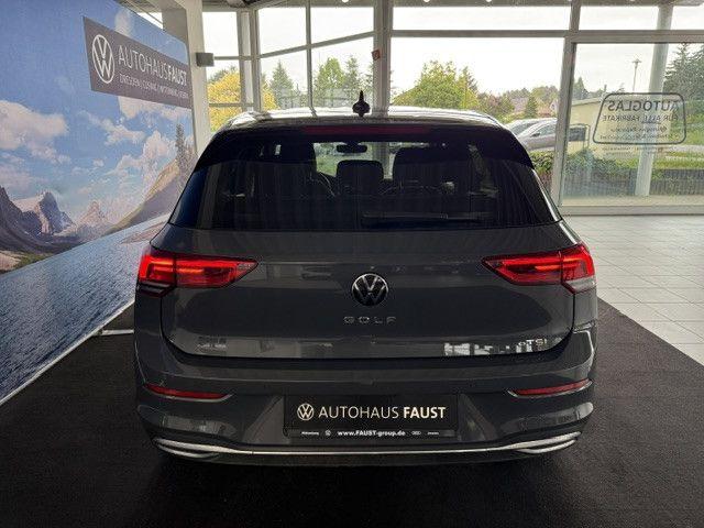 Volkswagen Golf 2024 г. Серый, пробег 21287 км