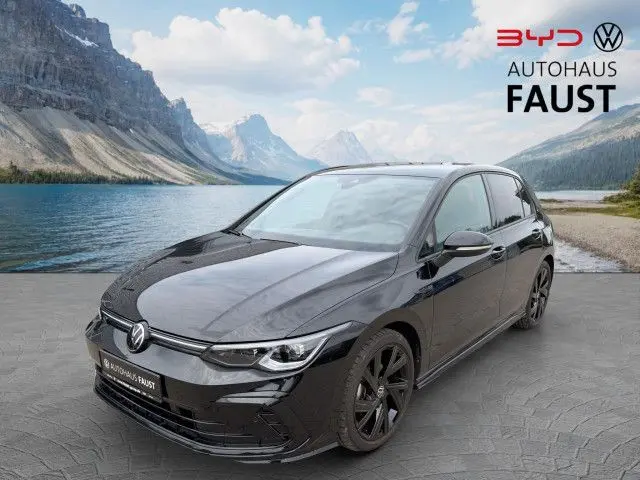 Volkswagen Golf 2024 г. Чёрный, пробег 18777 км