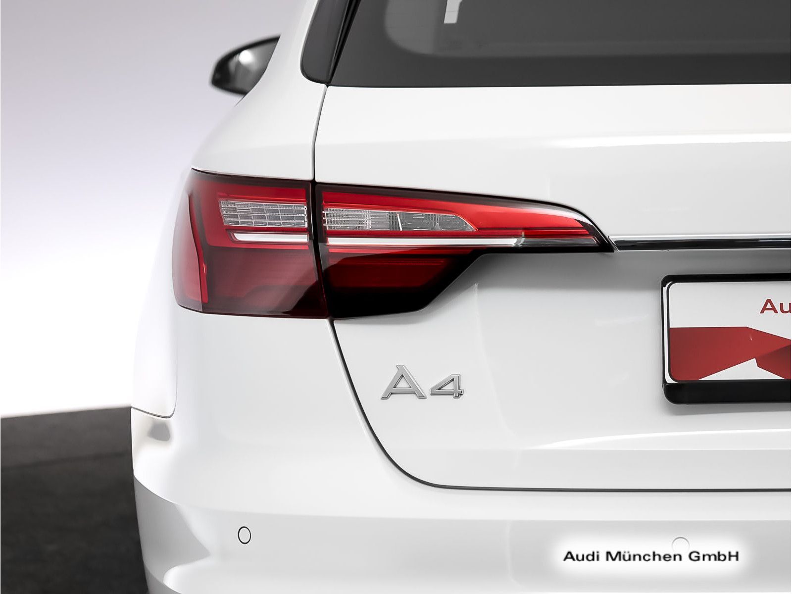 Audi A4 2023 г. Белый, пробег 24334 км