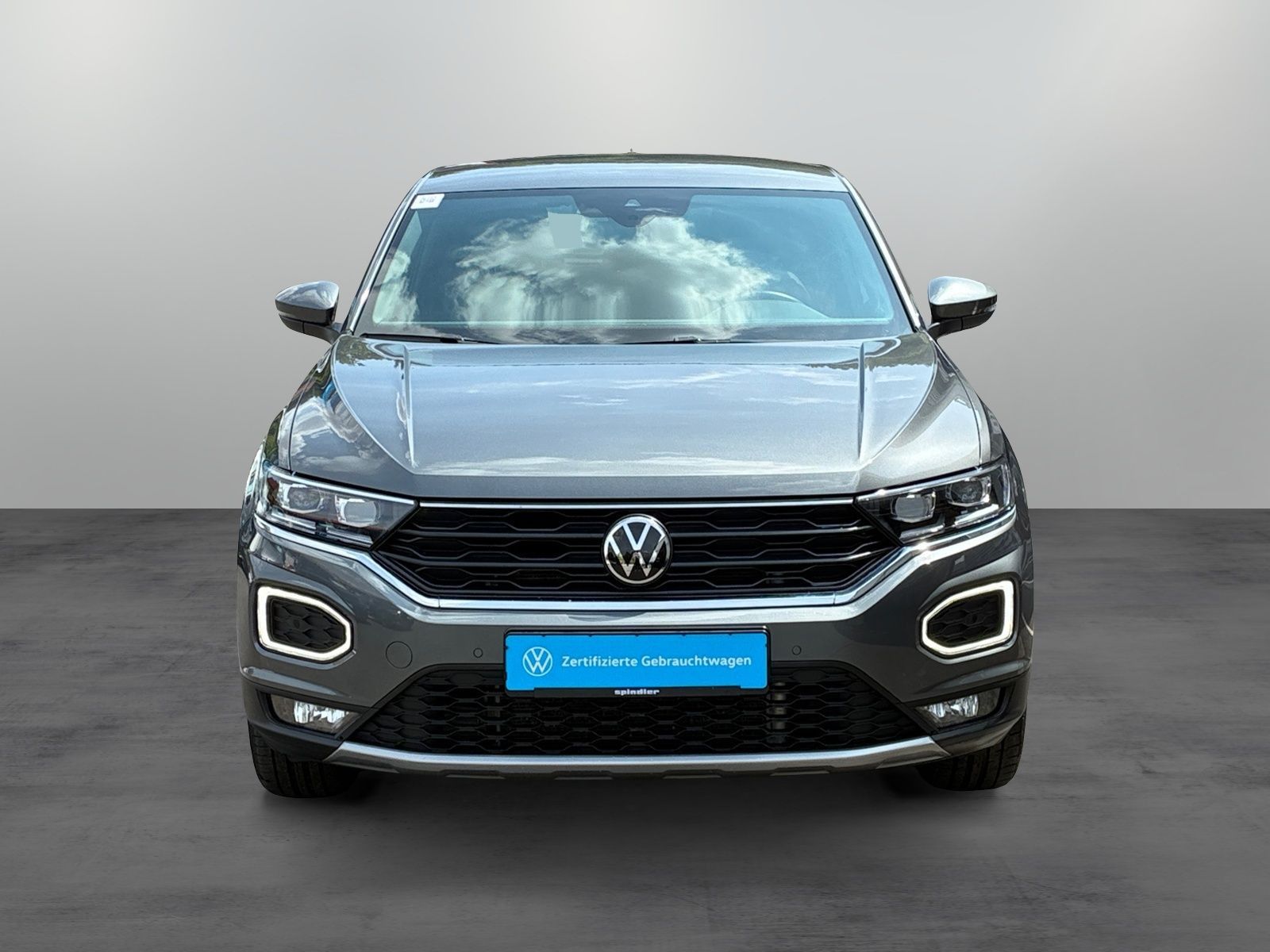 Volkswagen T-Roc 2022 г. Серый, пробег 40500 км