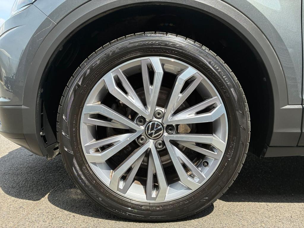 Volkswagen T-Roc 2022 г. Серый, пробег 40500 км