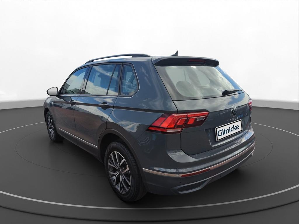 Volkswagen Tiguan 2023 г. Серый, пробег 39300 км